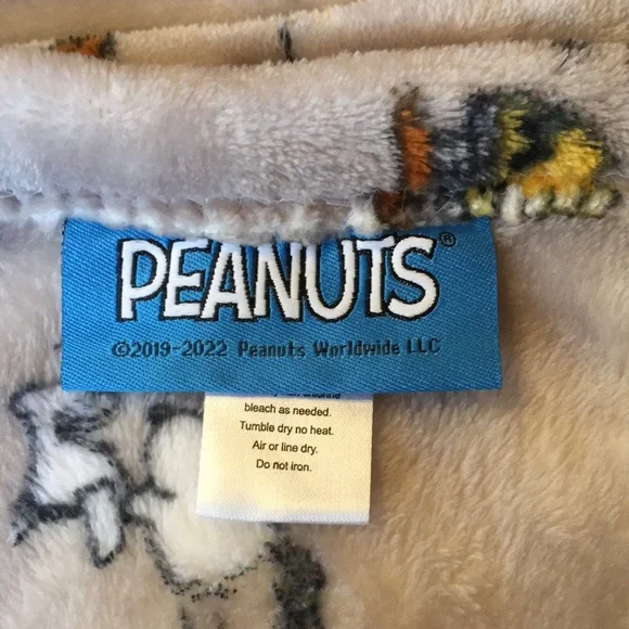 BERKSHIREPeanuts Snoopy Thanksgiving King Size Fleece Throw Blanket